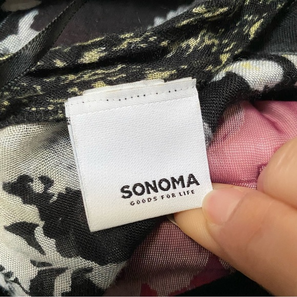 🖤5/$20 Light Floral Cover Up - Picture 7 of 11